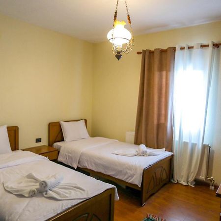 Vila Mata Voskopoje Luaran gambar