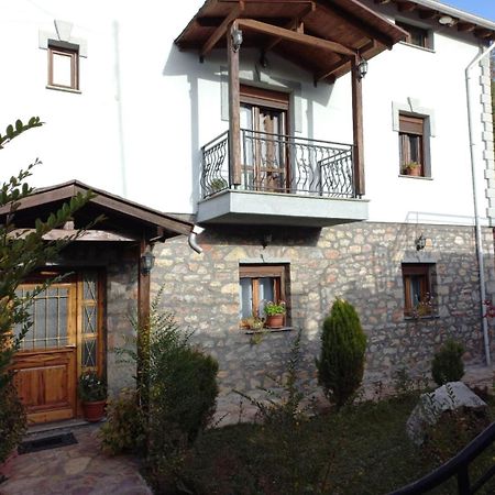 Vila Mata Voskopoje Luaran gambar