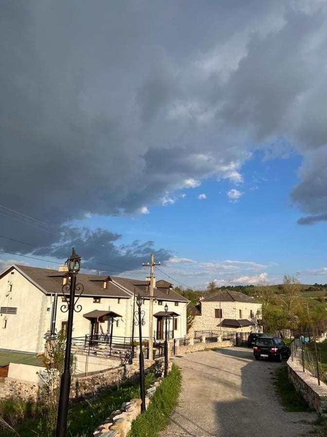 Vila Mata Voskopoje Luaran gambar