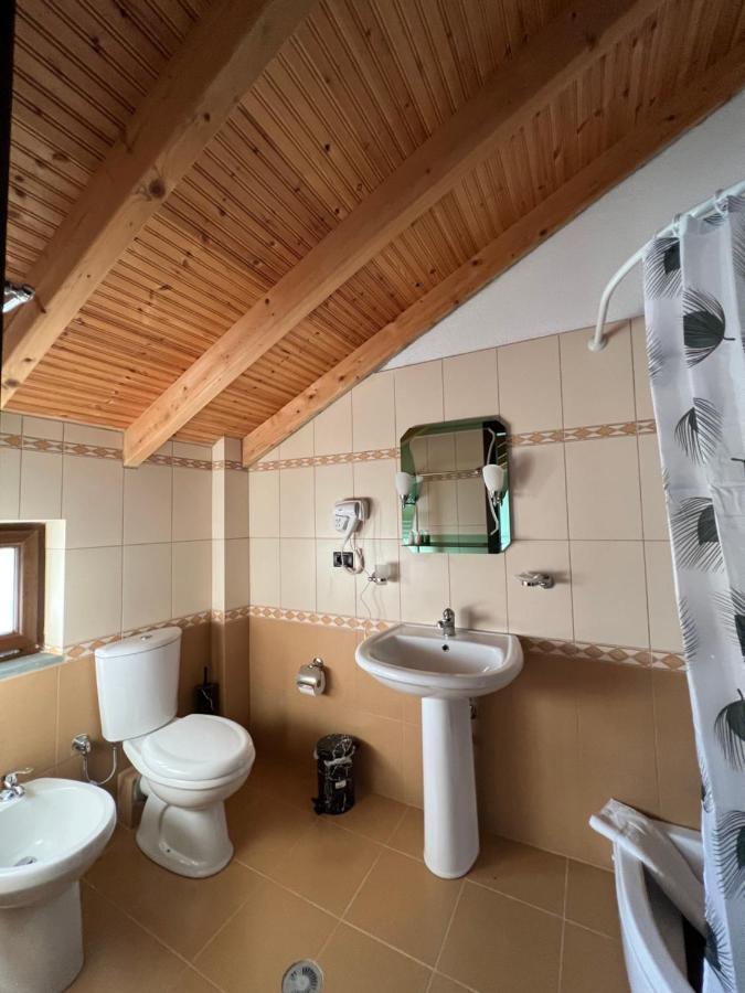 Vila Mata Voskopoje Luaran gambar
