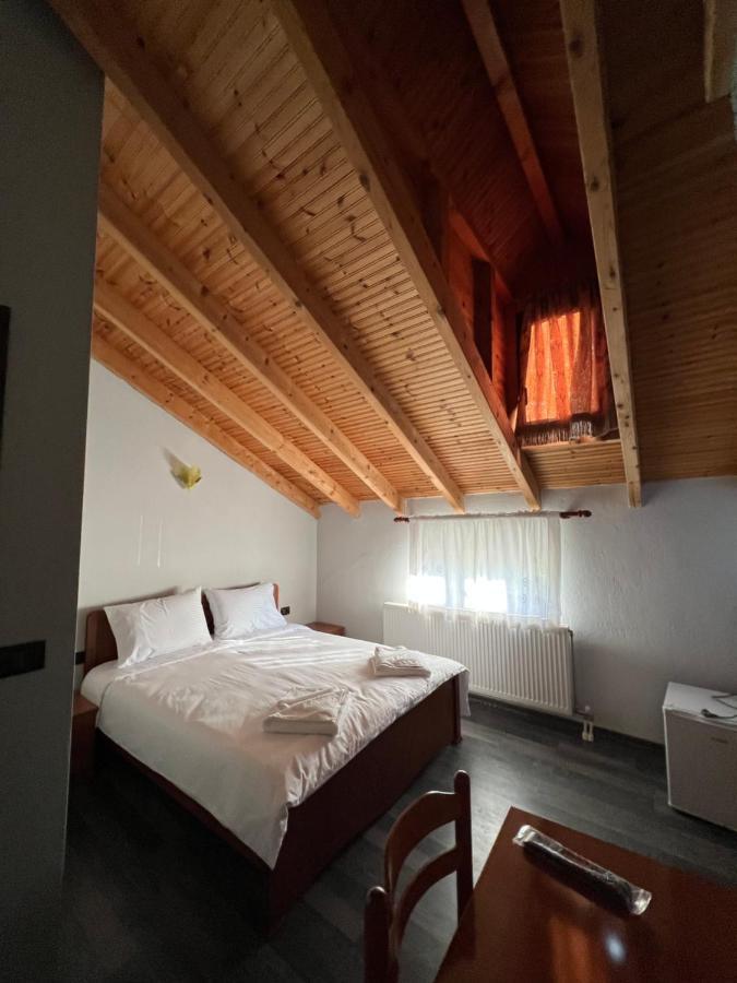 Vila Mata Voskopoje Luaran gambar