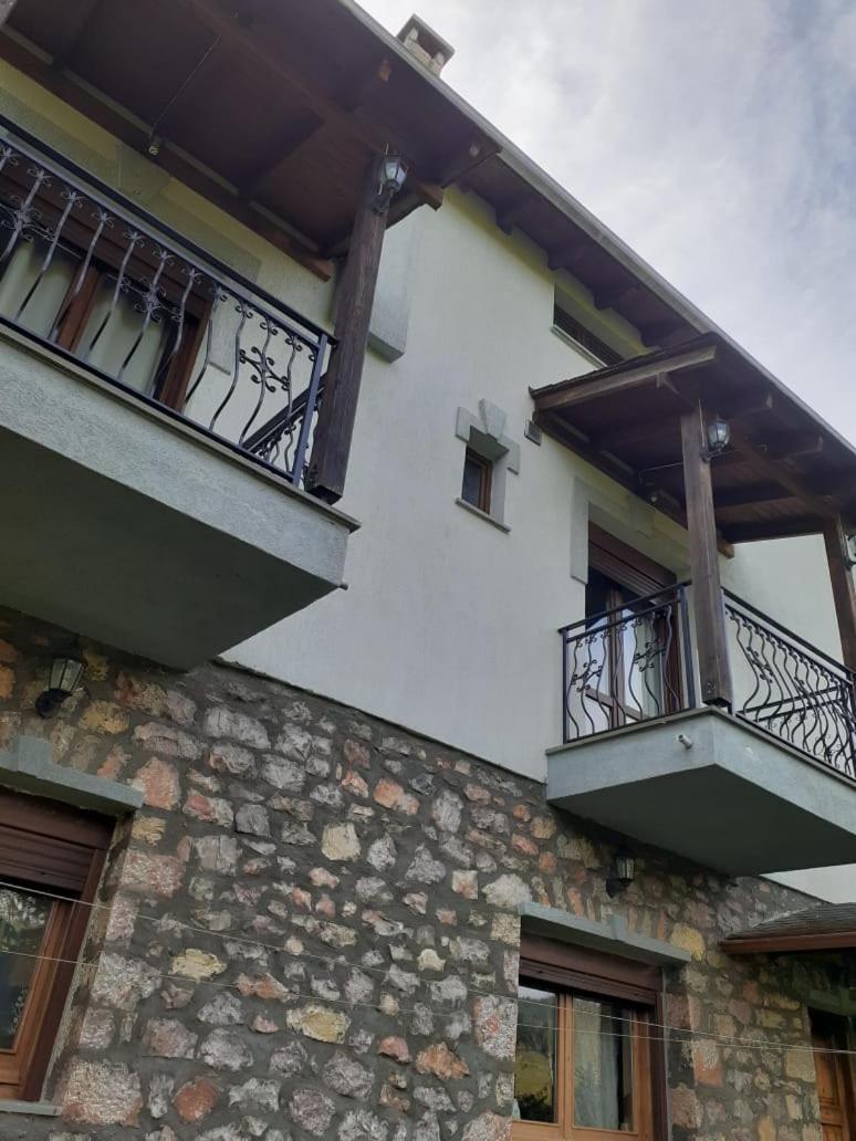 Vila Mata Voskopoje Luaran gambar